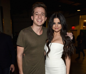 Селена шинэ найз залуутай болжээ